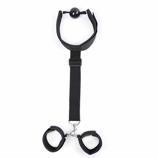 Set BDSM ball-gag nera con polsiere collegate e collare imbottito