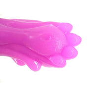 Dettaglio dita zampa di orso su plug anal rosa acceso
