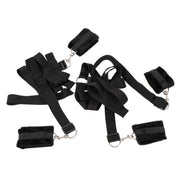Componenti set cinghie letto nero con anelli metallici e chiusure velcro