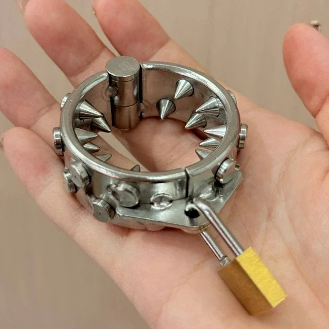 Ballstretcher in Acciaio con Spikes Interni e Chiusura