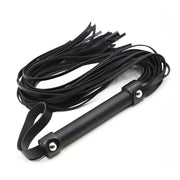 Flogger nero completo 64 cm con frange lunghe su sfondo bianco