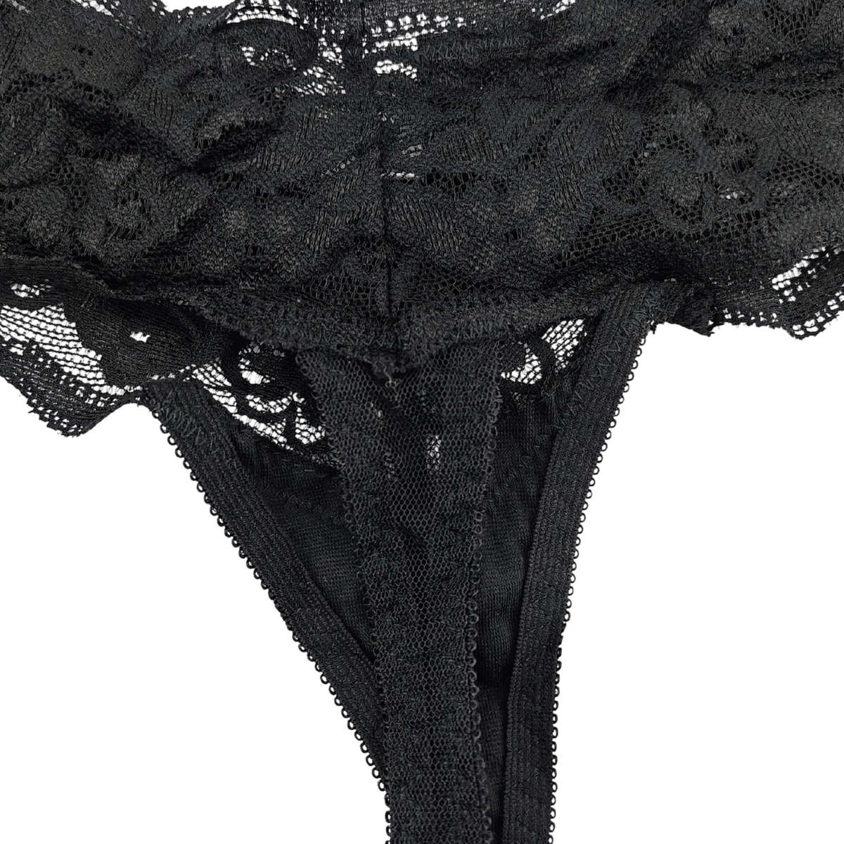Brasileana nera in pizzo vista posteriore con struttura thong e finiture elastiche