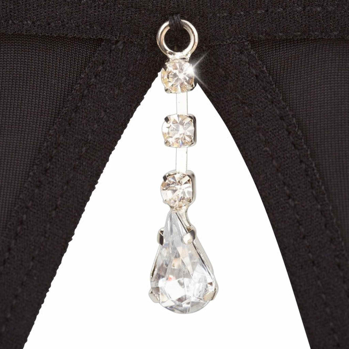 Dettaglio strass a goccia su reggicalze nero lingerie