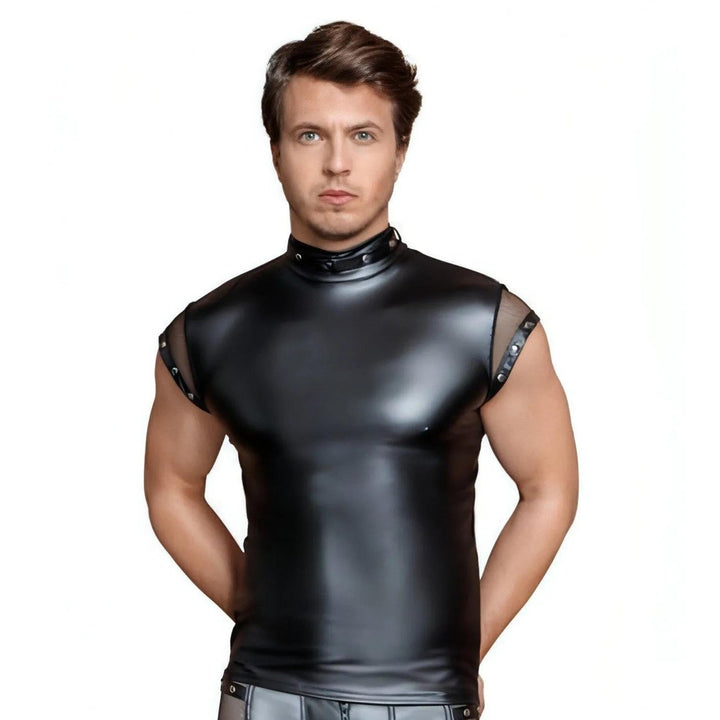 Canotta sexy uomo nero aderente inserti rete spalle e collarino alto borchie