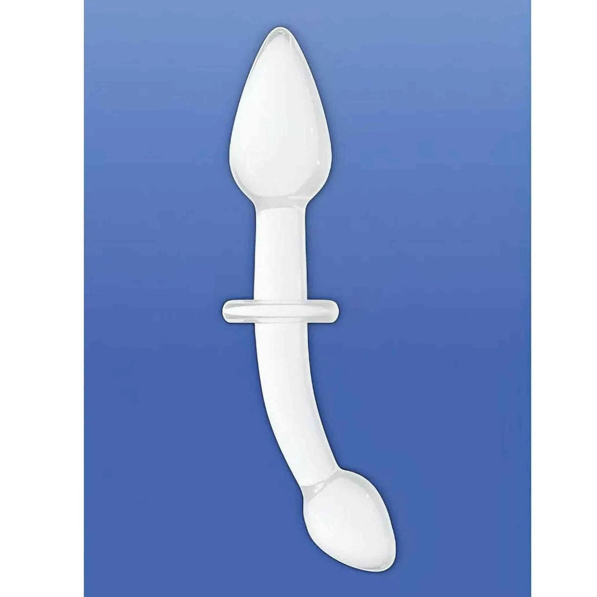 Dildo analo trasparente Chrystalino Doubler su sfondo blu con anello centrale