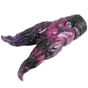 Dagon silicone liquido viola nero muscoli ondulati scritta SLEEK dettaglio tridimensionale