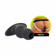 Plug anale tunnel in silicone nero opaco indossato con etichetta Tunnelplug