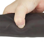 Dildo nero in silicone realistico con texture venata e flessibilità morbida