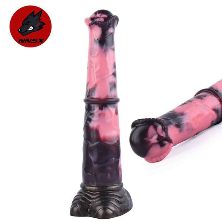 Dildo fantasy Gightning in silicone rosa e nero con logo NNSX testa di lupo e base a zampa