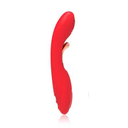 Vista laterale vibratore rabbit rosso ergonomico in silicone opaco con dettaglio orecchio