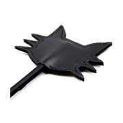 Paddle nero in ecopelle vista laterale superficie liscia e cuciture precise