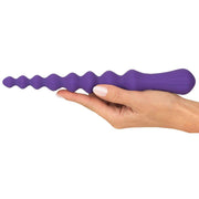 Wand anale Magic No. 3 viola tenuto in mano per mostrare presa ergonomica