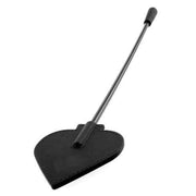 Paddle a forma di cuore in similpelle nera con cuciture e manico metallico