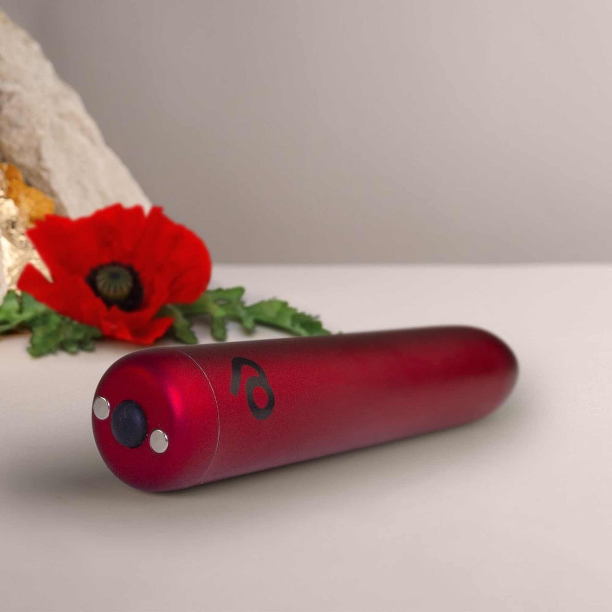 Poppy Red Bullet Vibrante Clitorideo Ricaricabile