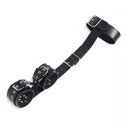 Set completo bracciali e cinghia nera lucida con fibbie metalliche