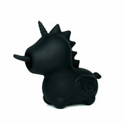 Vista laterale destra vibratore clitorideo Unihorn Wild Spirit nero con lingua estesa e incisioni sul corpo