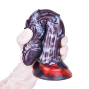 Dildo in silicone liquido viola metallizzato con venature blu e base rossa