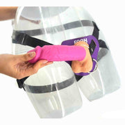 Strap-on rosa acceso con anello metallico e logo FNAK